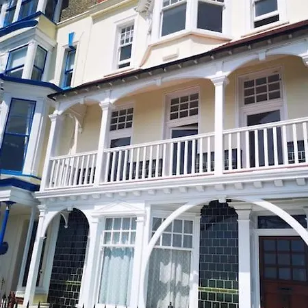 Magnificent House With Harbour View - Ramsgate Villa Exterior photo