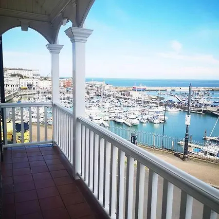 Magnificent House With Harbour View - Ramsgate Villa Exterior photo