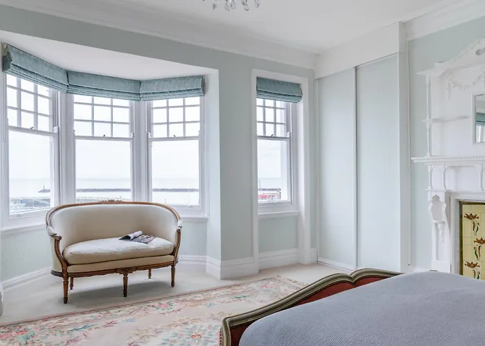 Magnificent House With Harbour View - Ramsgate