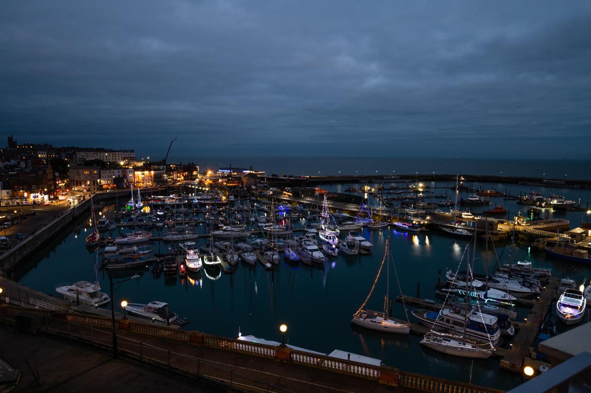 Magnificent House With Harbour View - Ramsgate